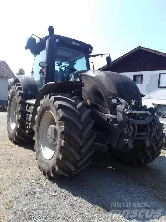 Valtra S 374 Traktory