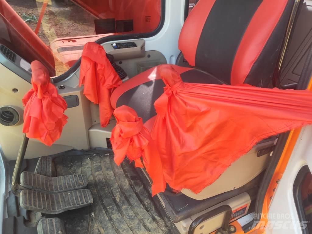 Doosan DH220LC-7 Pásové rýpadlá
