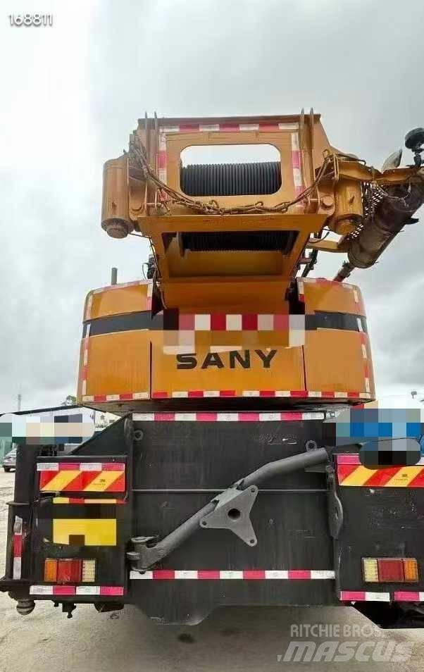 Sany SAC1600 Univerzálne terénne žeriavy