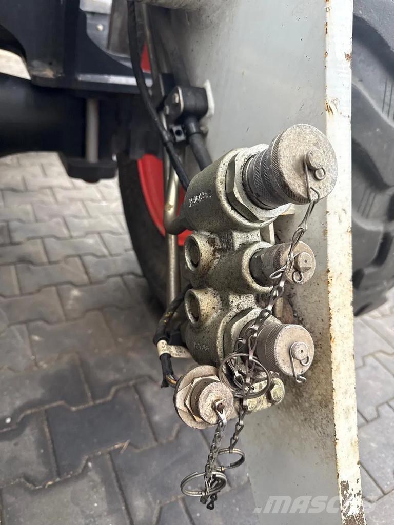 Bobcat L85 Kolesové nakladače