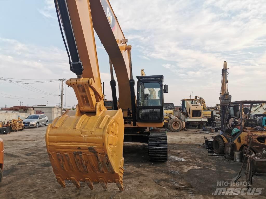 CAT 330DL Pásové rýpadlá