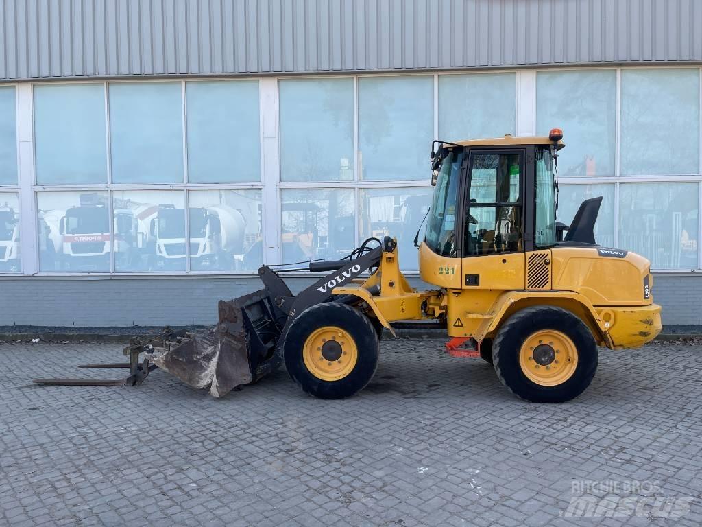 Volvo L 30 G  2017     CE Kolesové nakladače