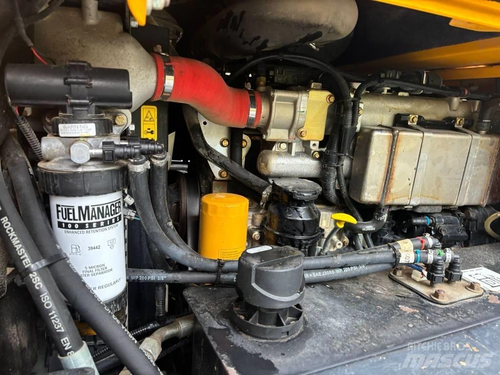 JCB 6 TST Stavebné sklápače