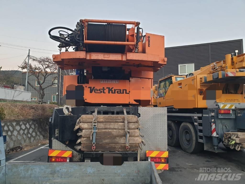 Demag AC 200 Univerzálne terénne žeriavy