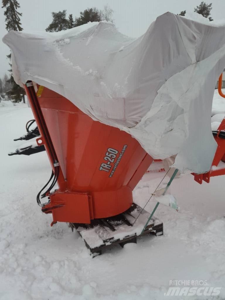 TR 250  HB Snehové frézy