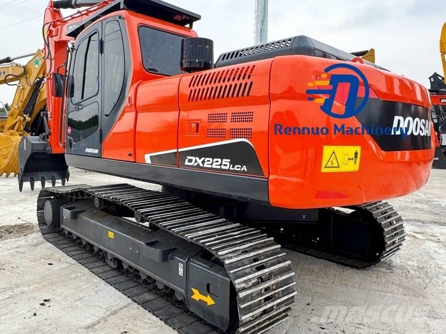 Doosan DX 225 LCA Pásové rýpadlá