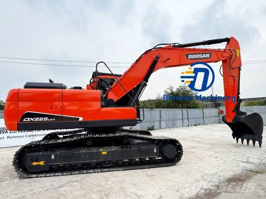 Doosan DX 225 LCA Pásové rýpadlá