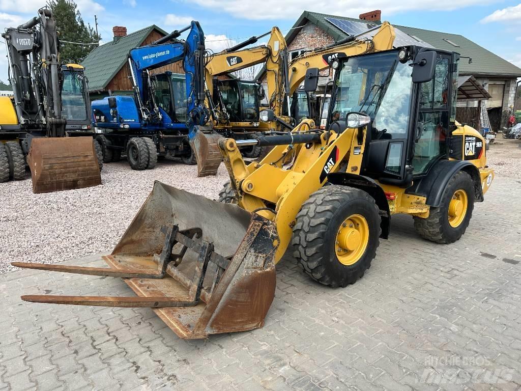 CAT 906 H 2 Kolesové nakladače