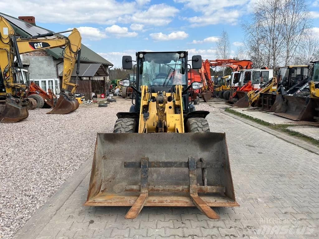 CAT 906 H 2 Kolesové nakladače