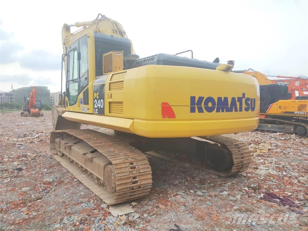 Komatsu PC 240LC-8 Pásové rýpadlá