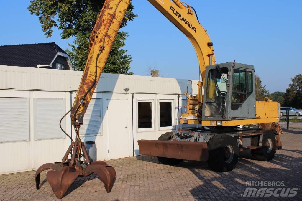 Furukawa W 630 E Kolesové rýpadlá