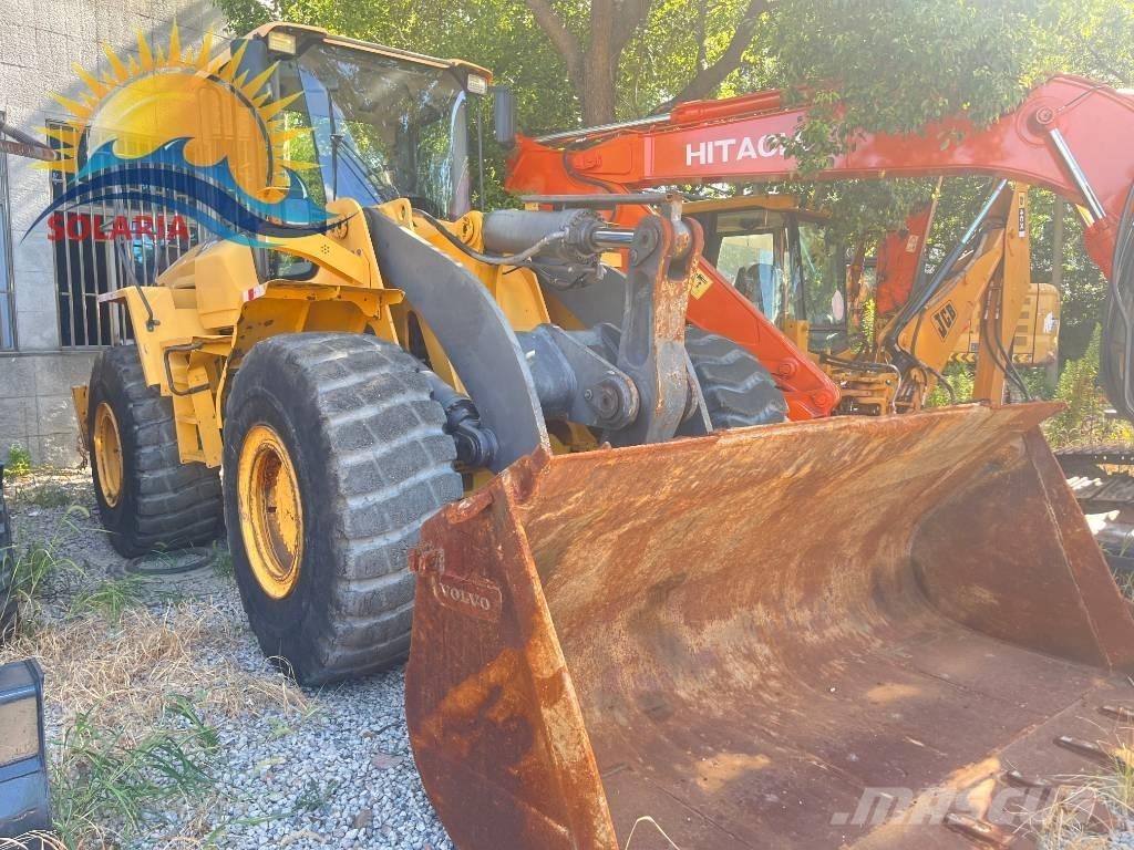 Volvo L 120 Kolesové nakladače