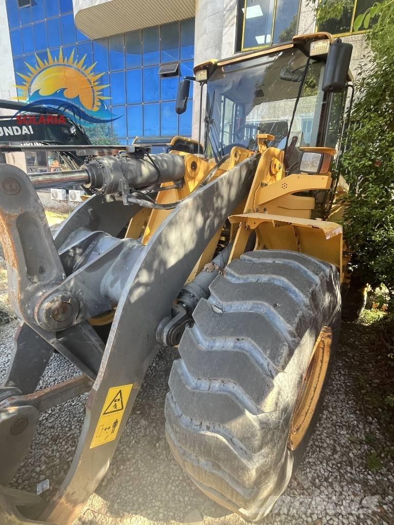 Volvo L 120 Kolesové nakladače