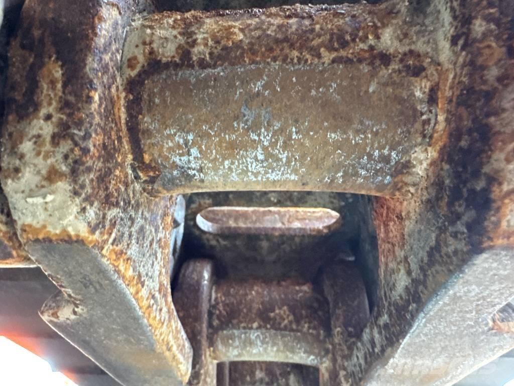 Liebherr R 920 Pásové rýpadlá