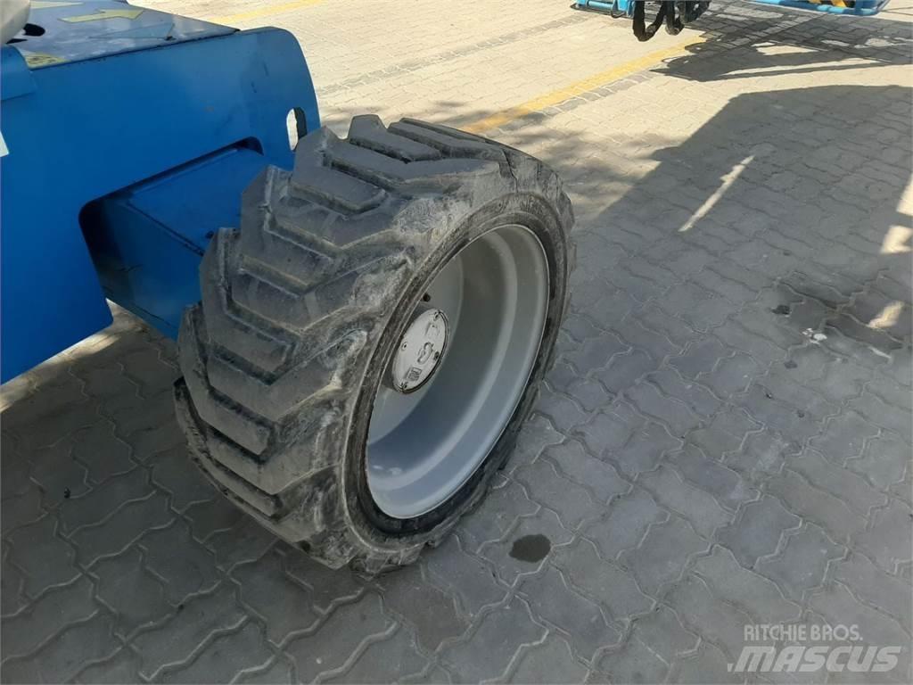 Genie Z60 Kĺbové plošiny
