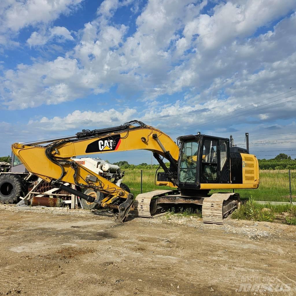 CAT 320 E Pásové rýpadlá