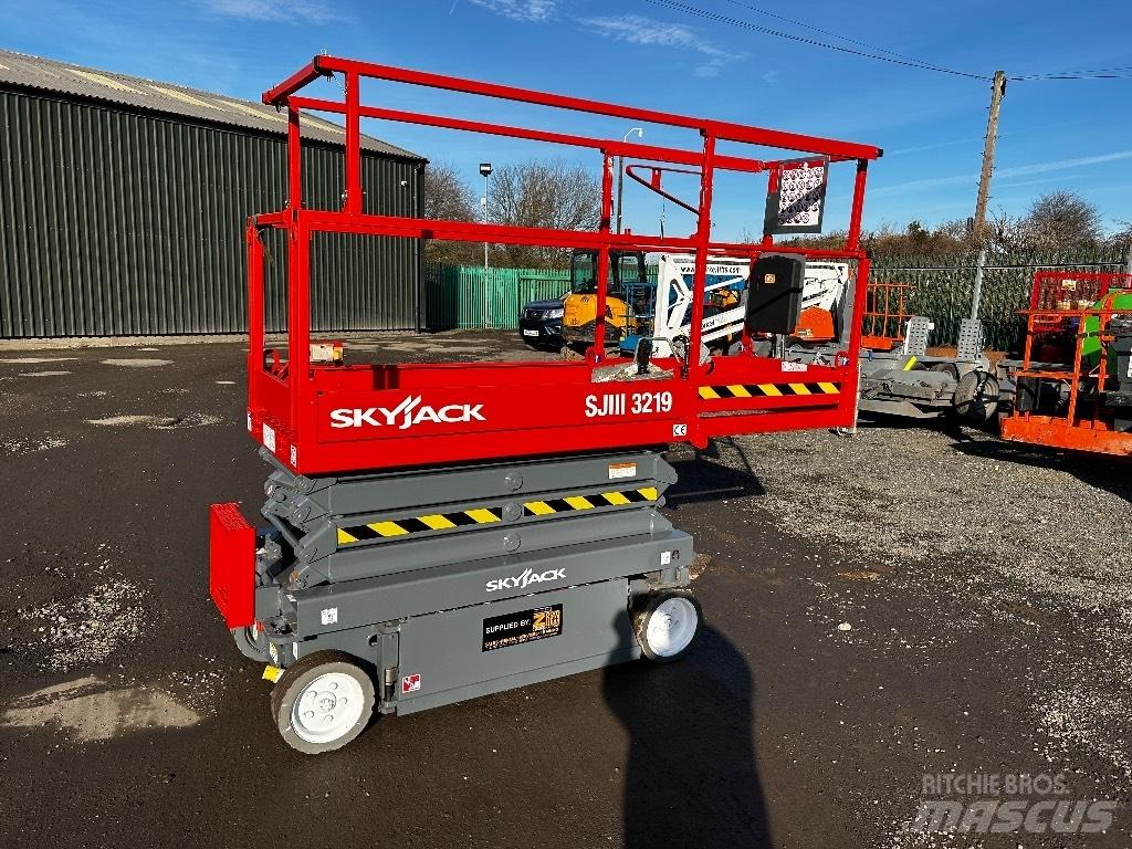 SkyJack SJ 3219 Nožnicové zdvíhacie plošiny