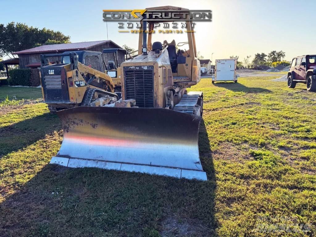 CAT D 3 G LGP Pásové dozéry