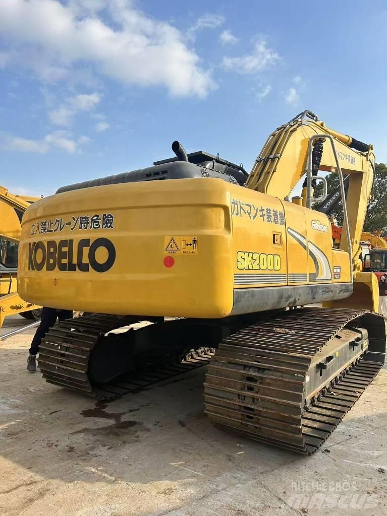 Kobelco SK 200D Pásové rýpadlá