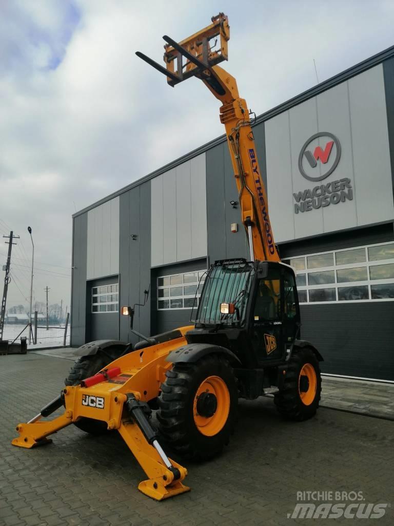 JCB 535-125 Teleskopické kolesové nakladače