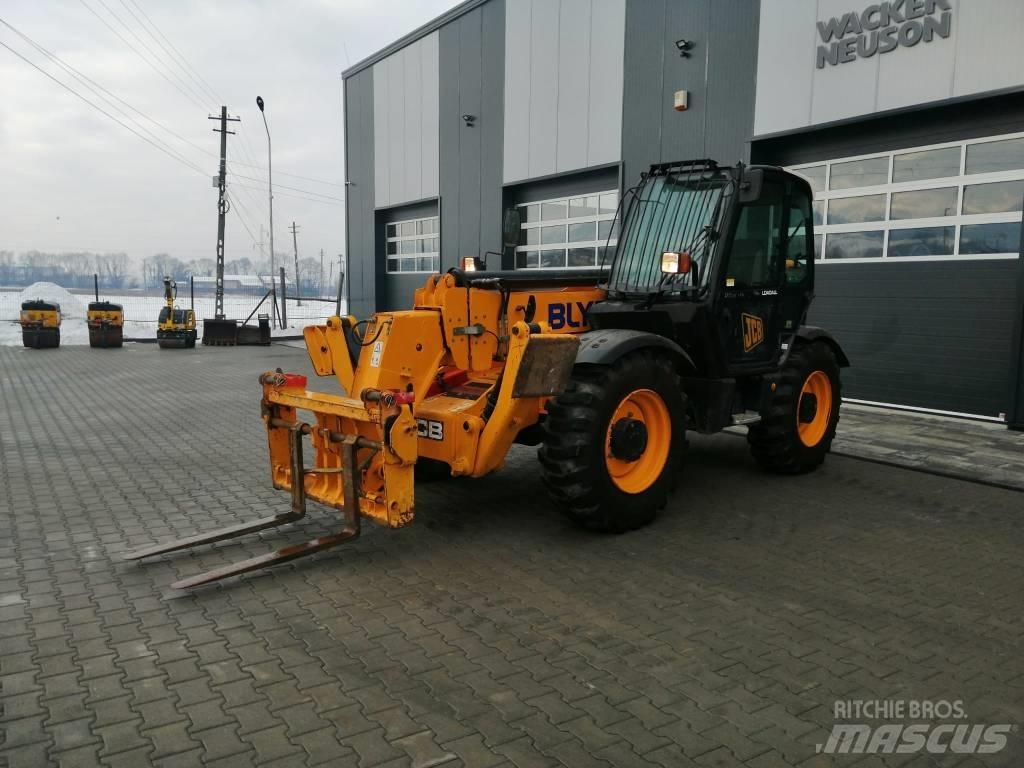 JCB 535-125 Teleskopické kolesové nakladače