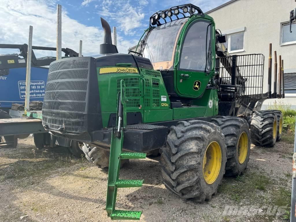 John Deere 1510 G Lesné traktory