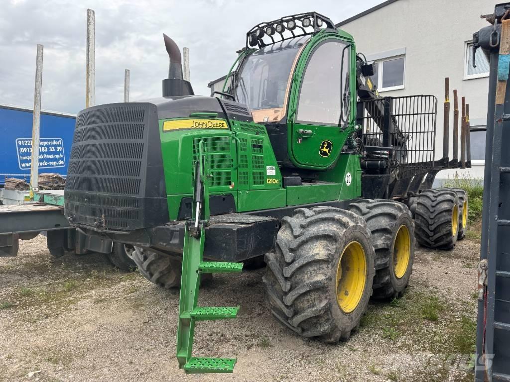 John Deere 1510 G Lesné traktory