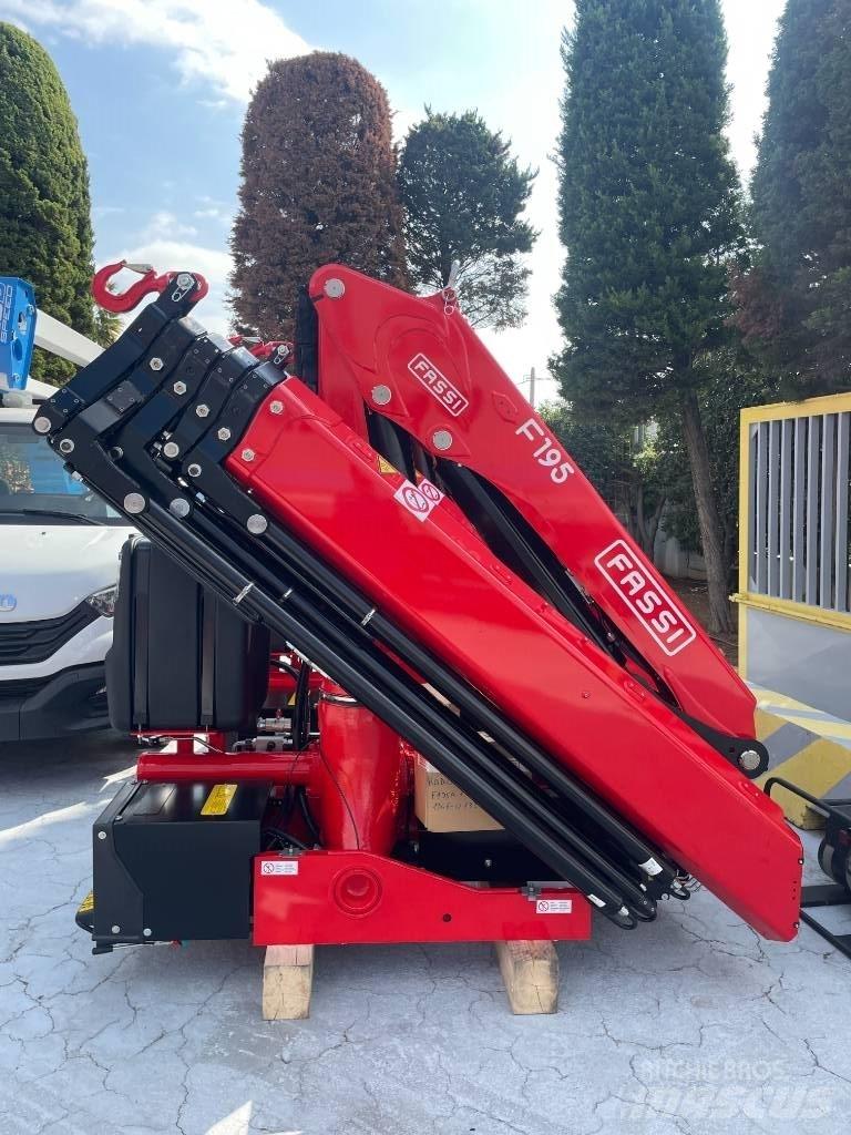 Fassi F195A.1.25 Nakladacie žeriavy