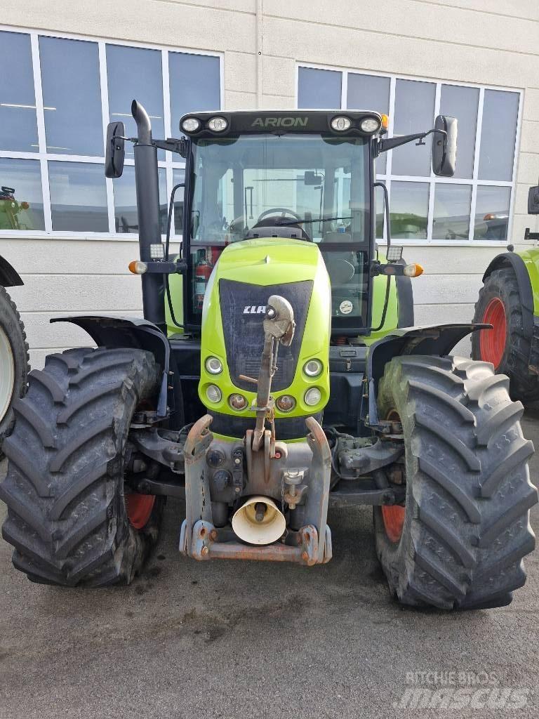 CLAAS Arion 640 Traktory