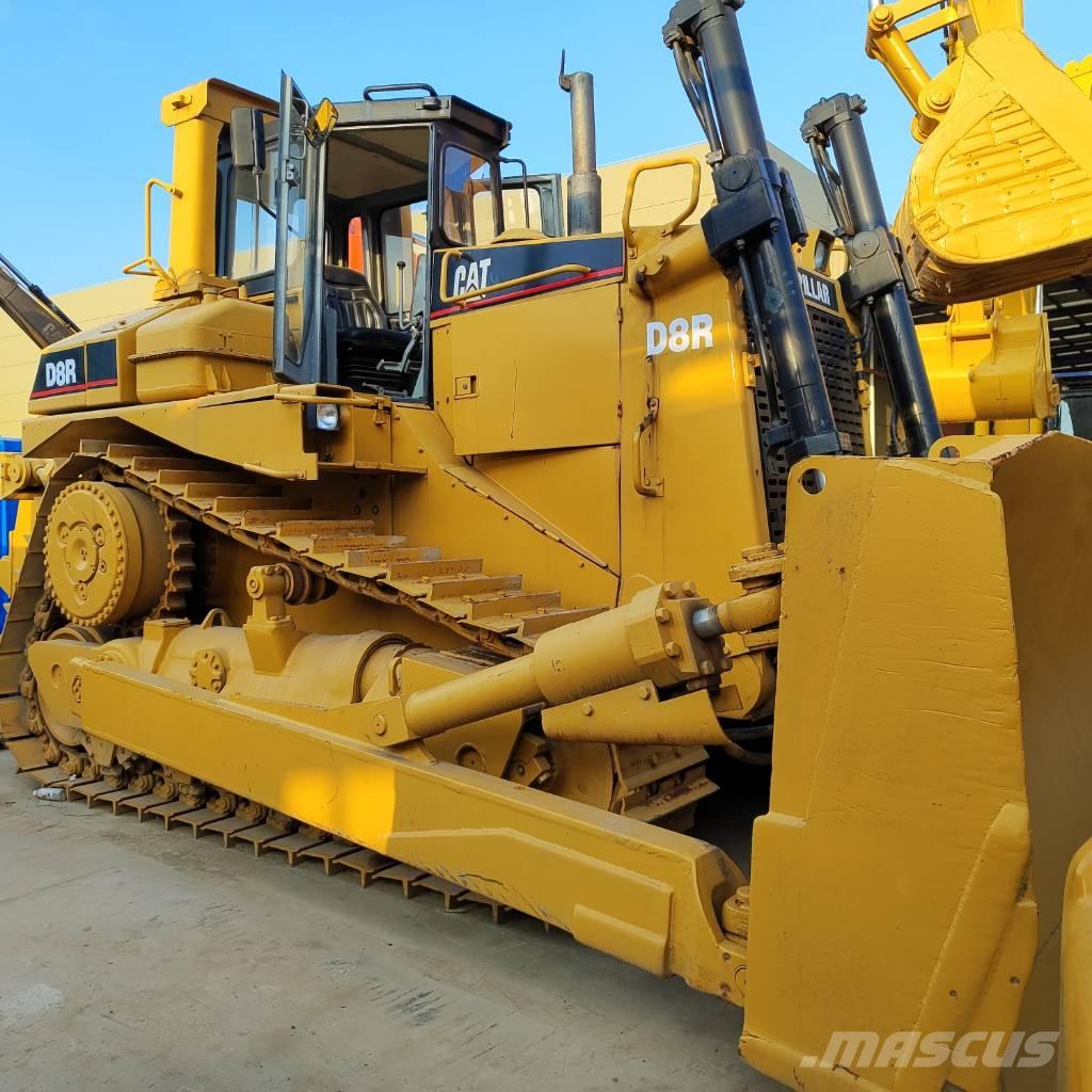 CAT D 8 R Pásové dozéry