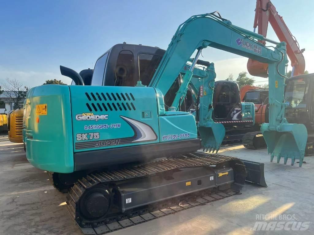 Kobelco SK75-8 Pásové rýpadlá