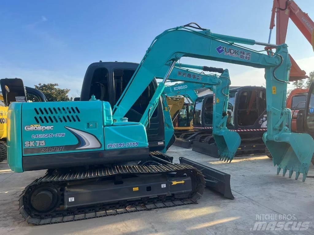 Kobelco SK75-8 Pásové rýpadlá