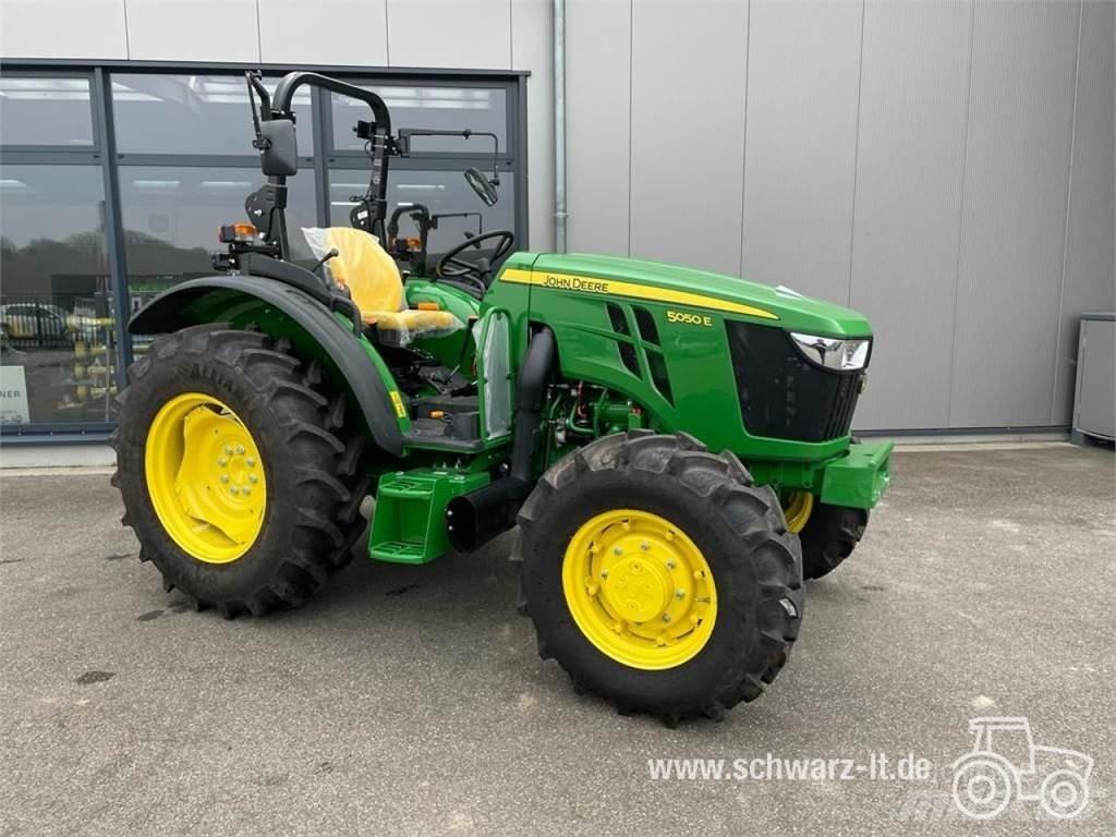 John Deere 5050E Traktory