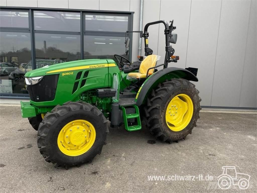 John Deere 5050E Traktory