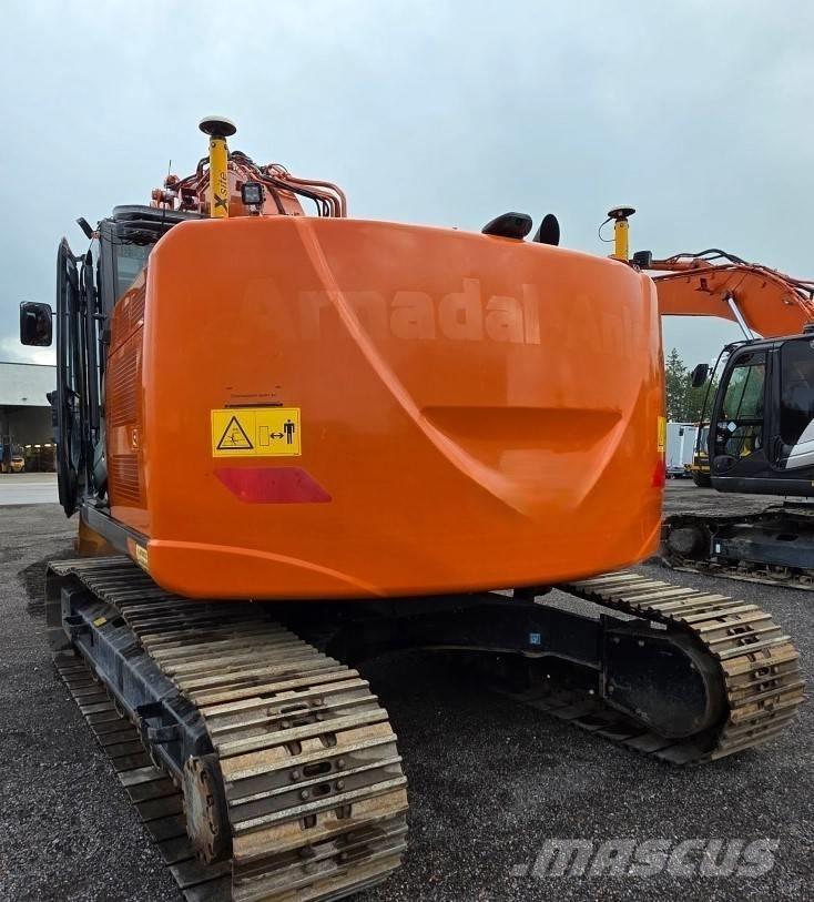 Hitachi ZX225USRLC-6 Pásové rýpadlá