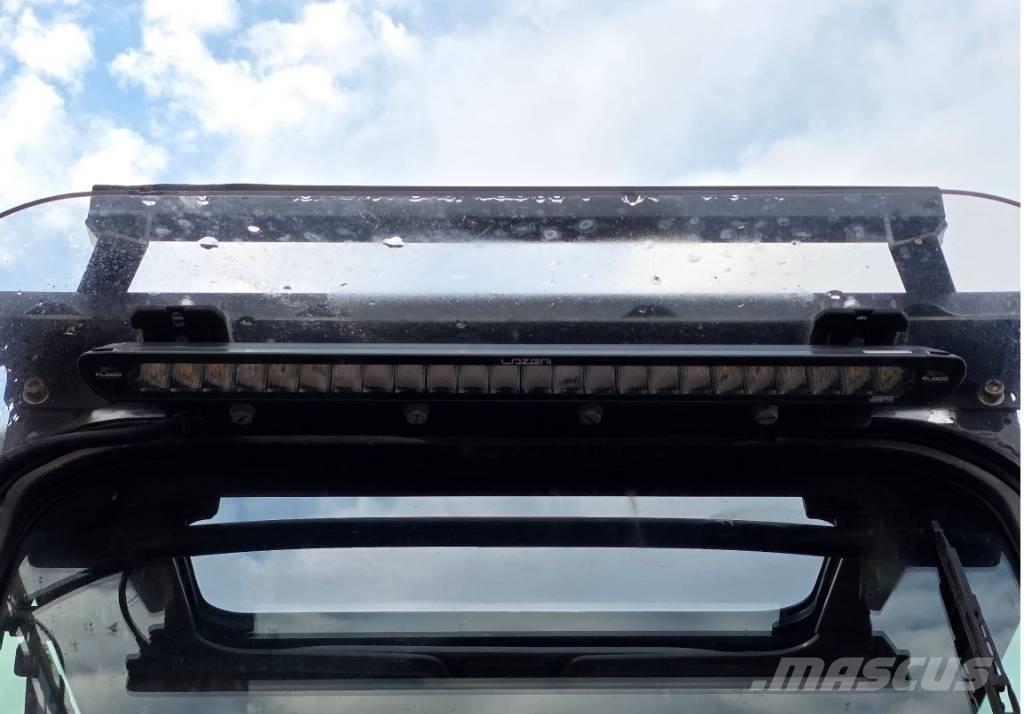 Hitachi ZX225USRLC-6 Pásové rýpadlá