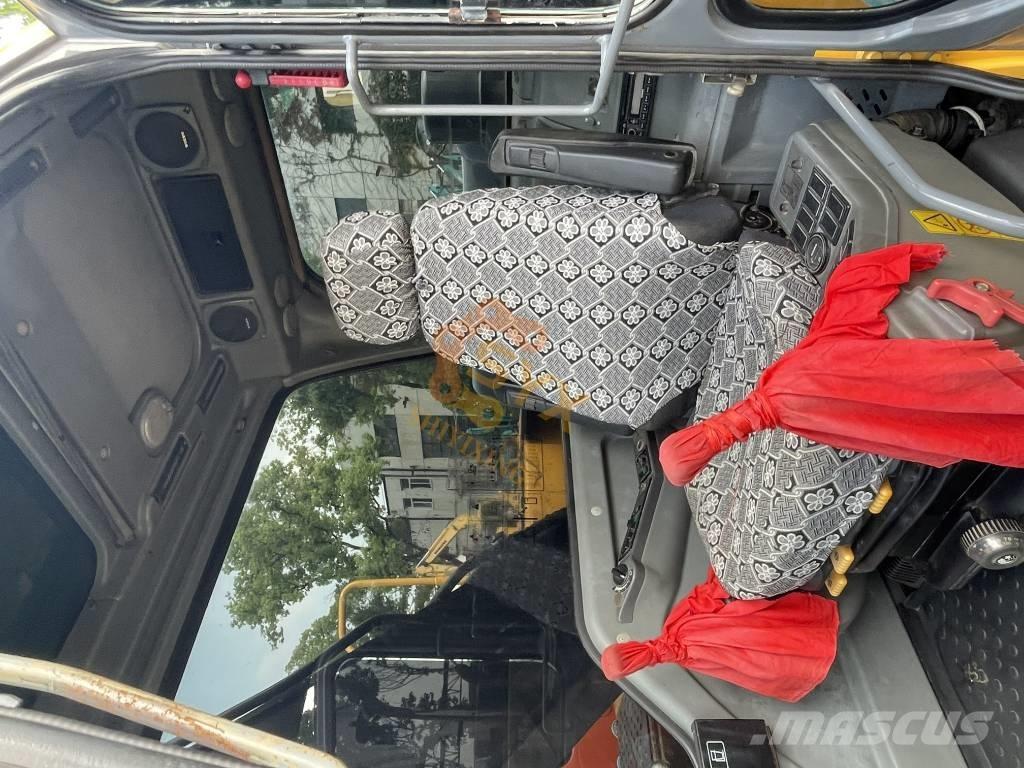 Volvo EC 200 D Pásové rýpadlá