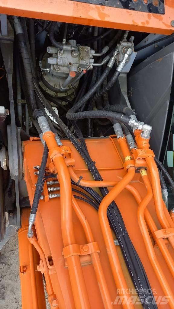 Hitachi ZX 210 LC Pásové rýpadlá