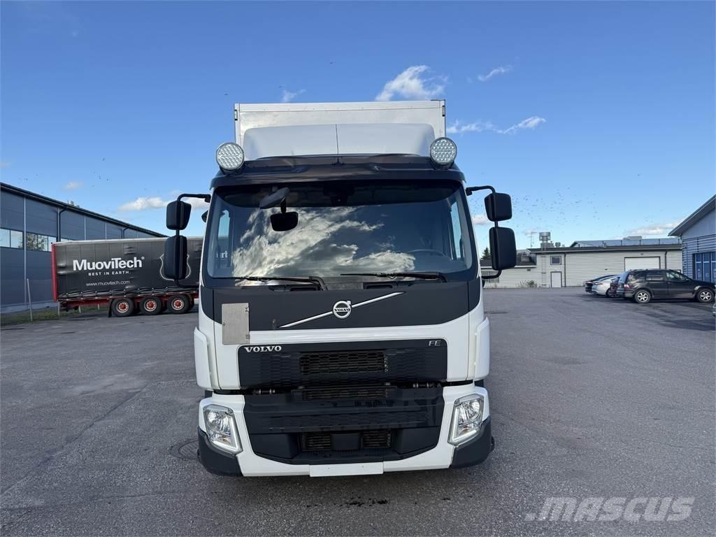 Volvo FE320 4X2 Skriňová nadstavba