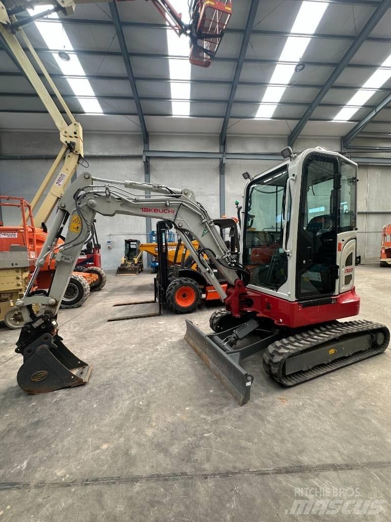 Takeuchi TB 325 R Mini rýpadlá < 7t