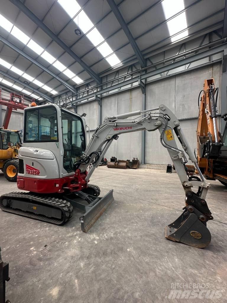 Takeuchi TB 325 R Mini rýpadlá < 7t