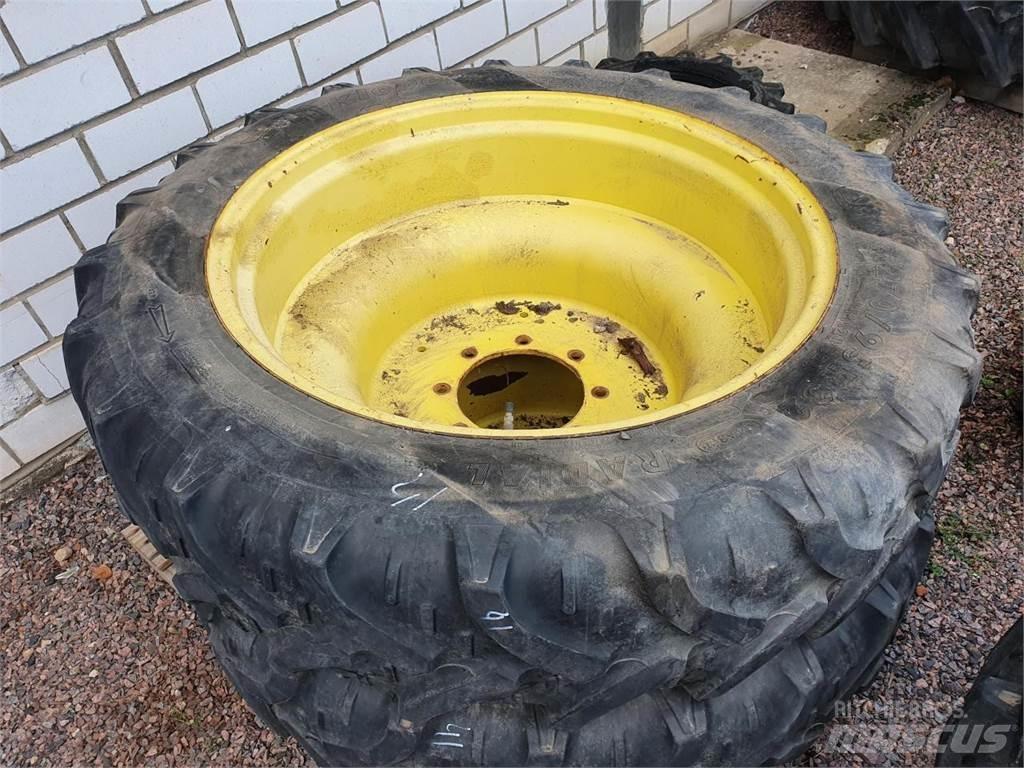 Kleber 270/95R32 Pneumatiky, kolesá a ráfiky