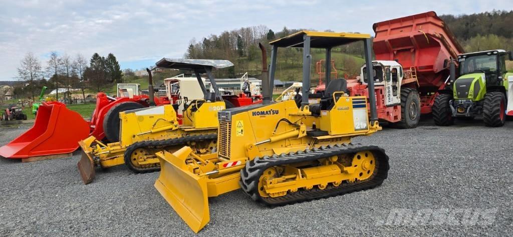 Komatsu D 21 P-8 Pásové dozéry