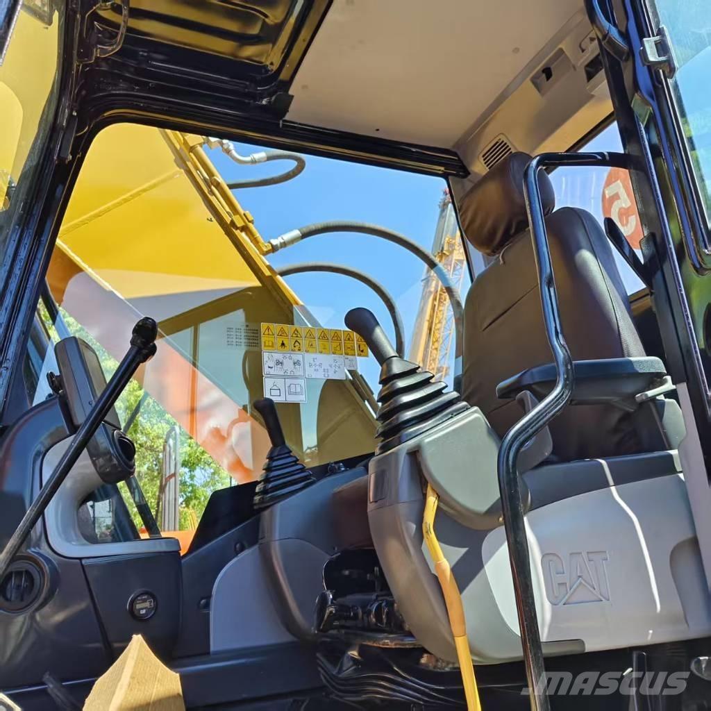CAT 320 D Pásové rýpadlá