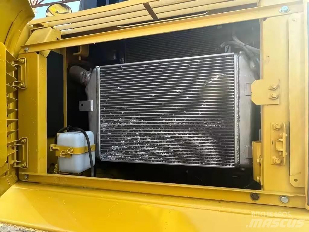Komatsu PC 300 Pásové rýpadlá