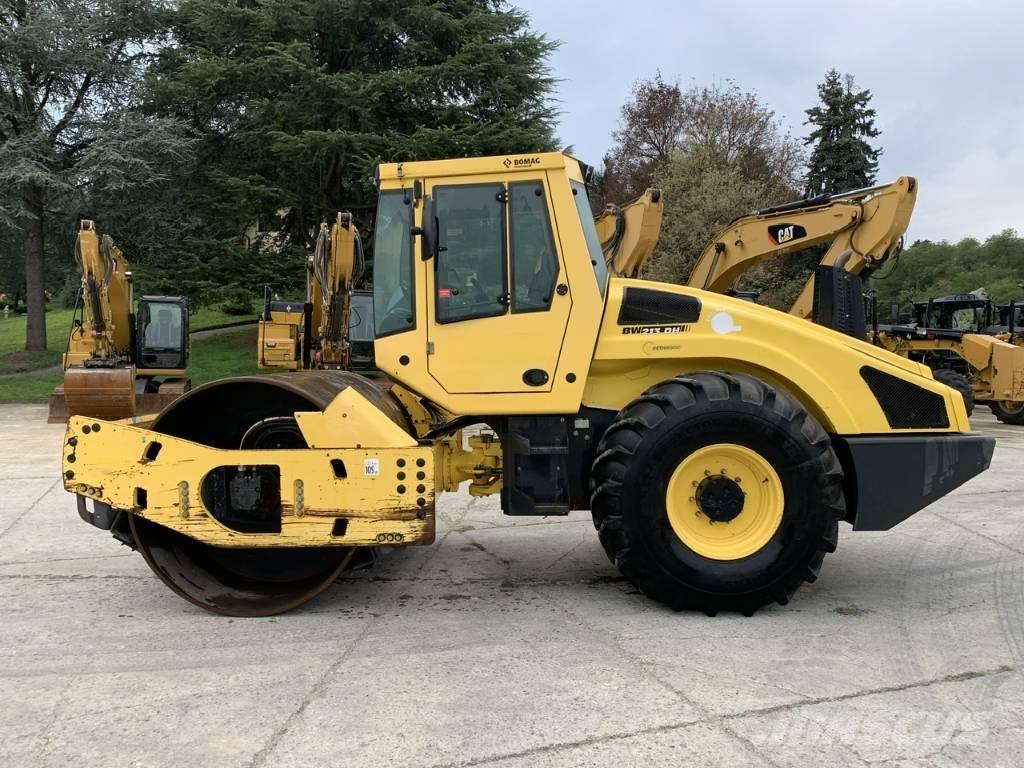 Bomag BW 213 D H-4 i Pôdne kompaktory