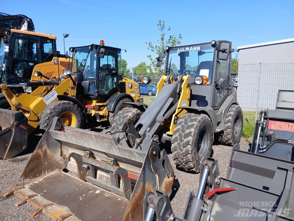 Mecalac AX 1000 Kolesové nakladače