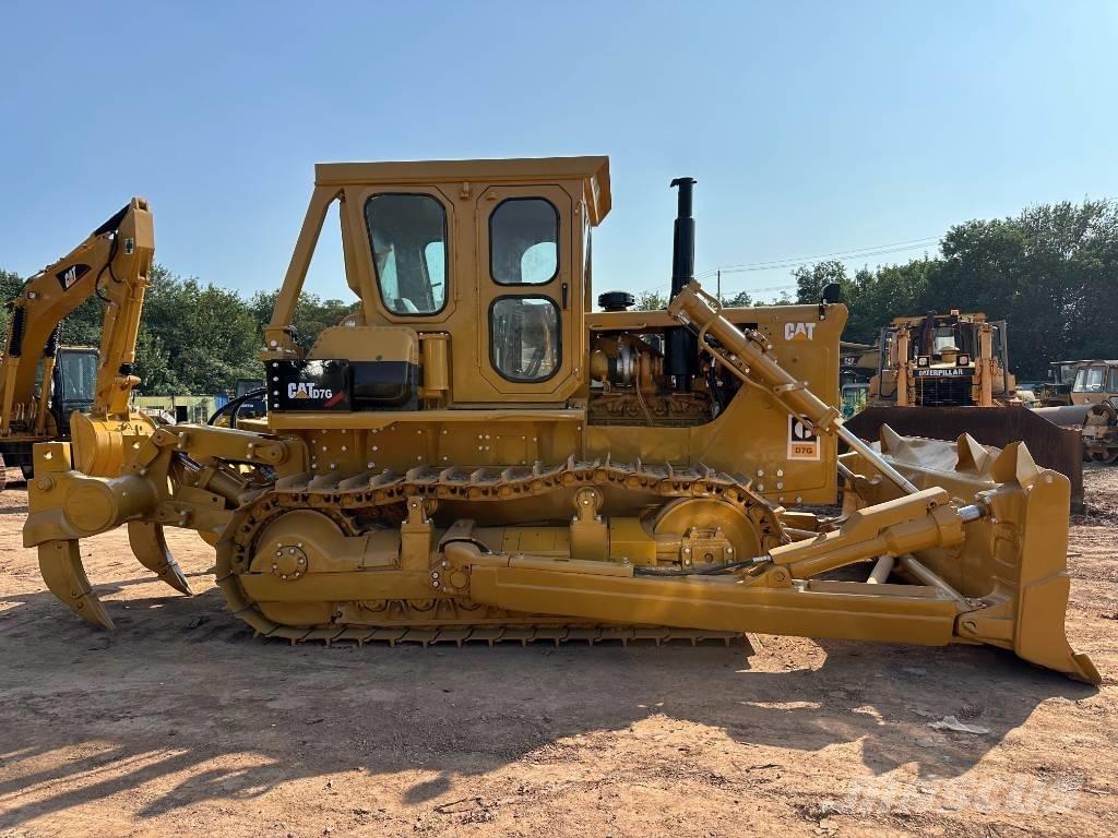 CAT D7G Pásové dozéry