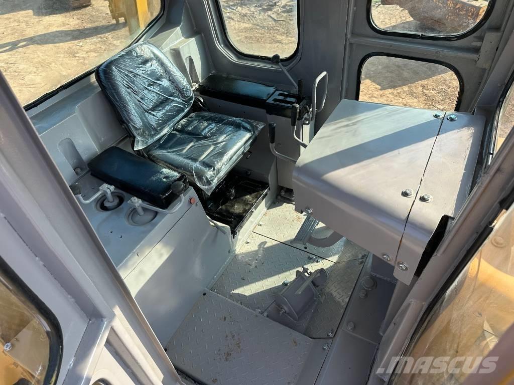 CAT D7G Pásové dozéry