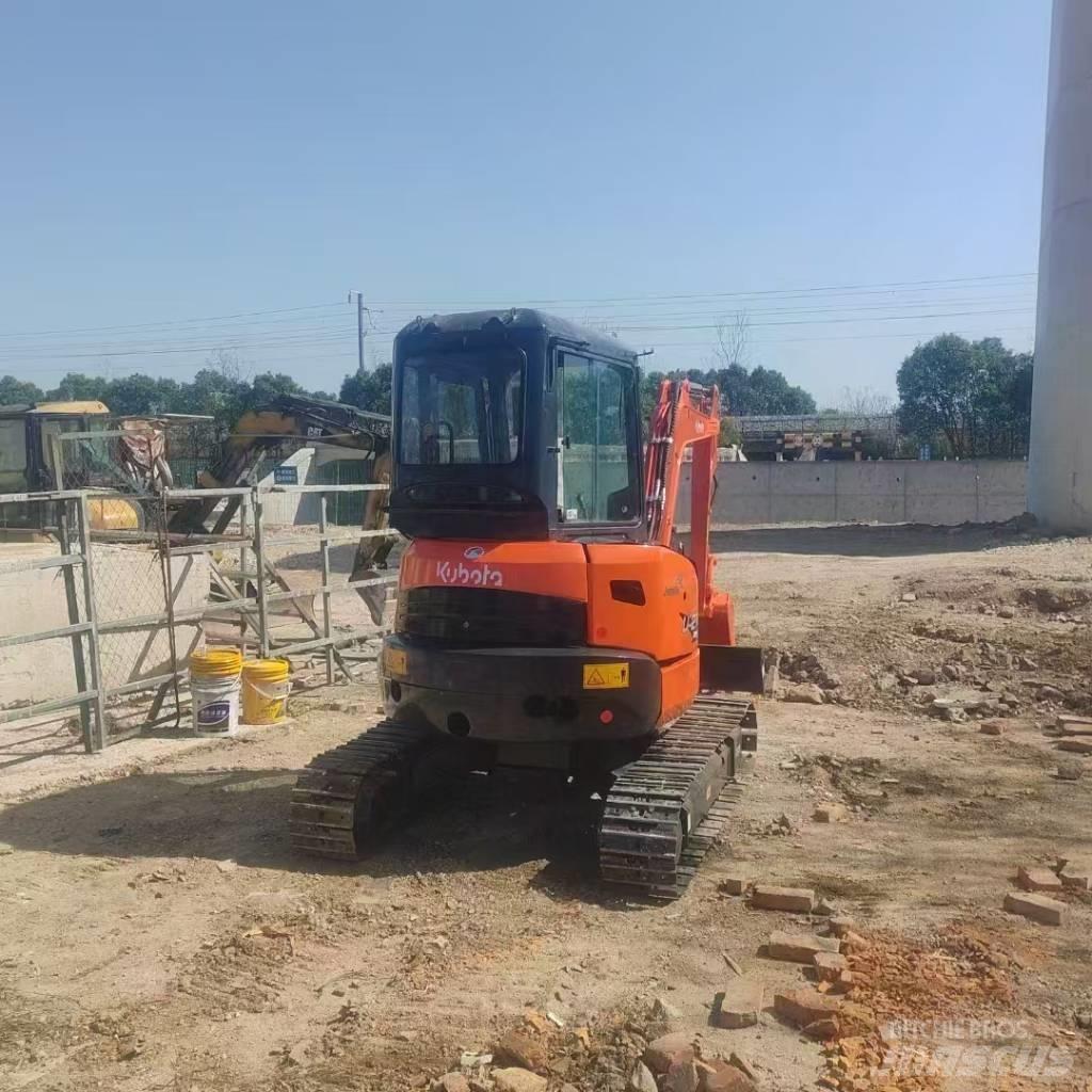 Kubota U 27 Mini rýpadlá < 7t